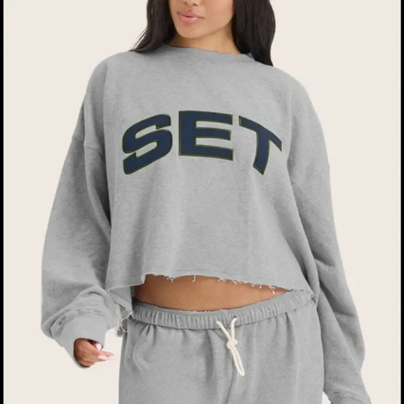 SET ACTIVE - limited edition sweatshirt & joggers - Picture 3 of 6